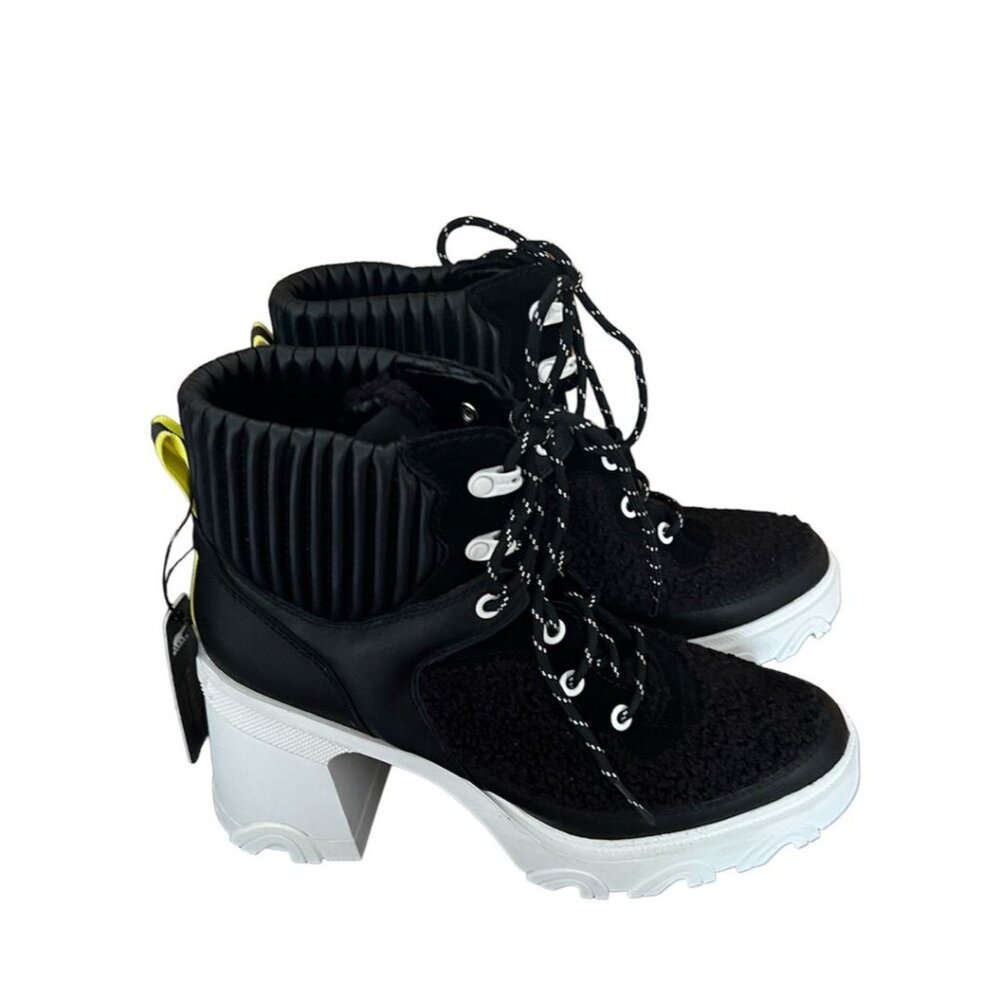 NWT SOREL BREX WATERPROOF BLACK & WHITE CHUNKY HEEL LACEUPS